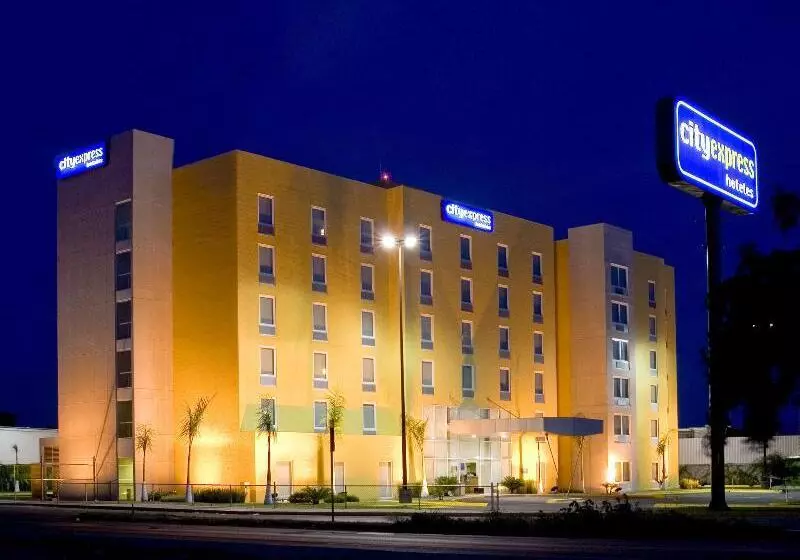 فندق City Express By Marriott Celaya Parque