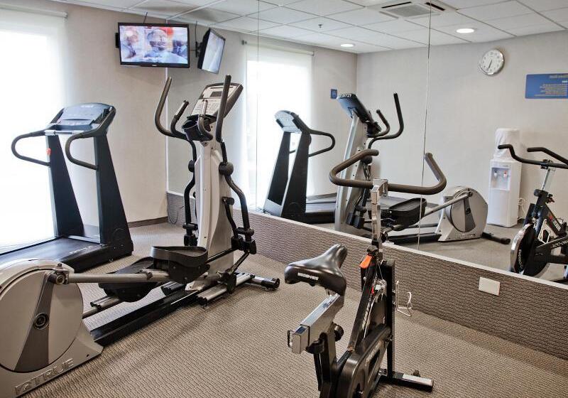 هتل City Express By Marriott Celaya Parque