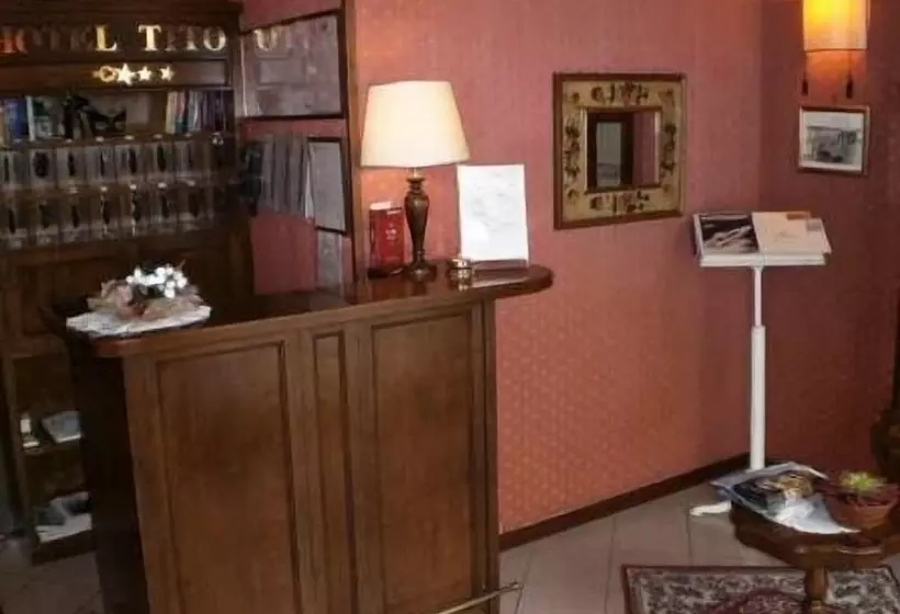 ホテル Tito