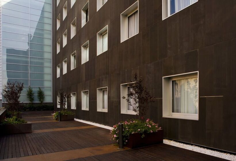 هتل Holiday Inn Express Barcelona City 22@, An Ihg