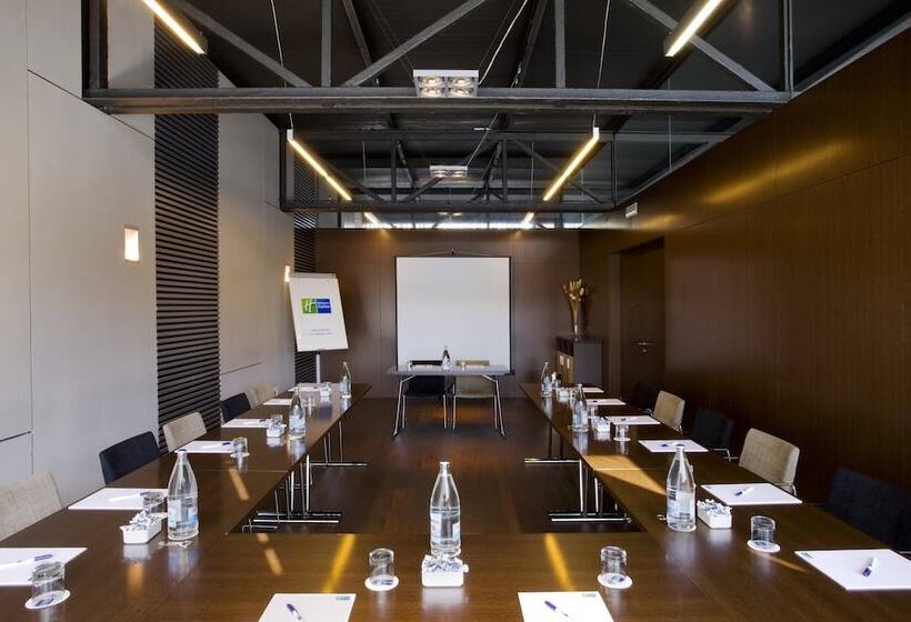 هتل Holiday Inn Express Barcelona City 22@, An Ihg