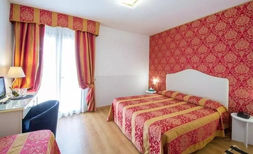 ホテル Laerte Palace