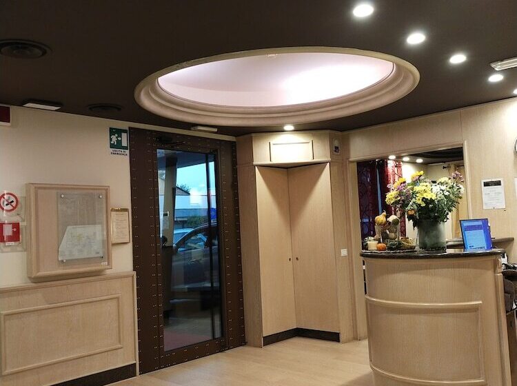 ホテル Laerte Palace