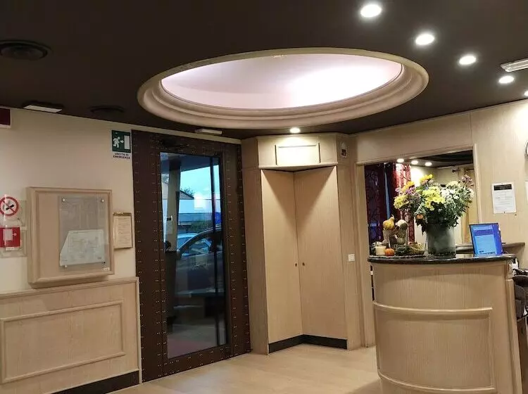 ホテル Laerte Palace