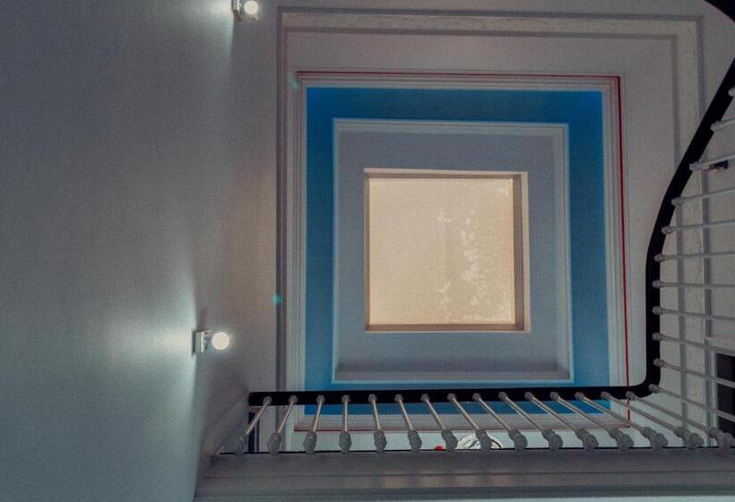 ホテル Mayfield Suites