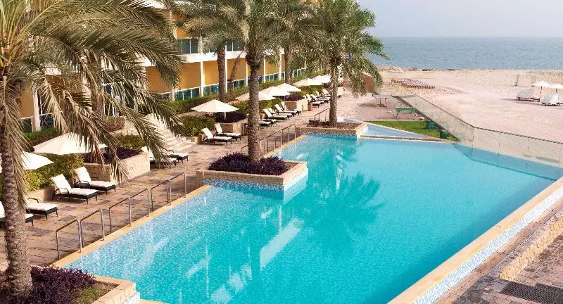 هتل Radisson Blu Resort Fujairah