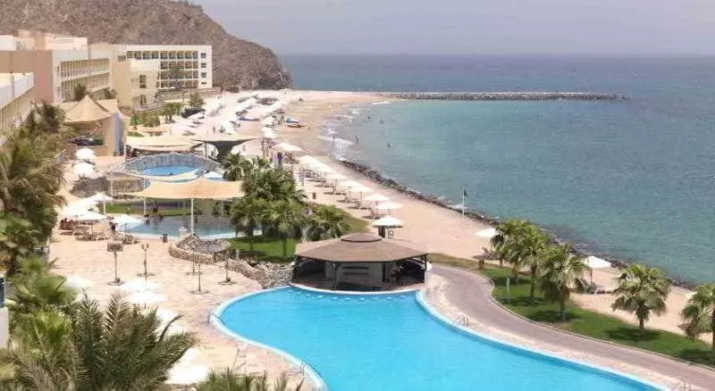 هتل Radisson Blu Resort Fujairah