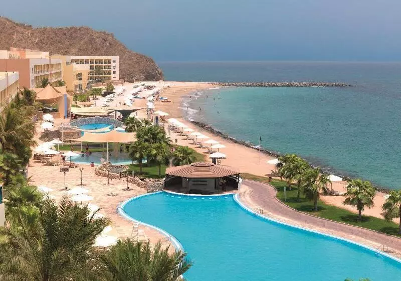 هتل Radisson Blu Resort Fujairah