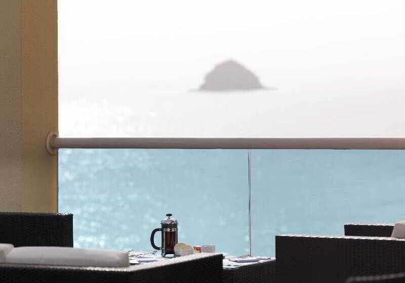 فندق Radisson Blu Resort Fujairah