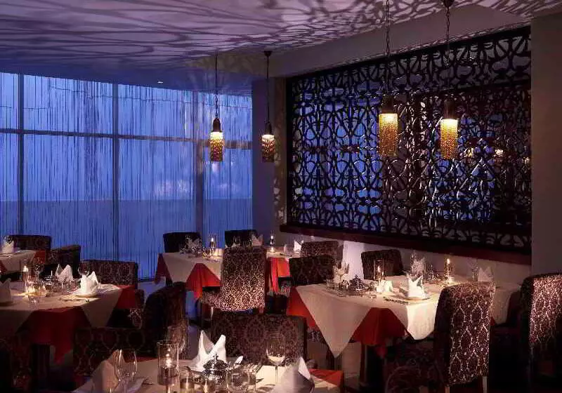 هتل Radisson Blu Resort Fujairah