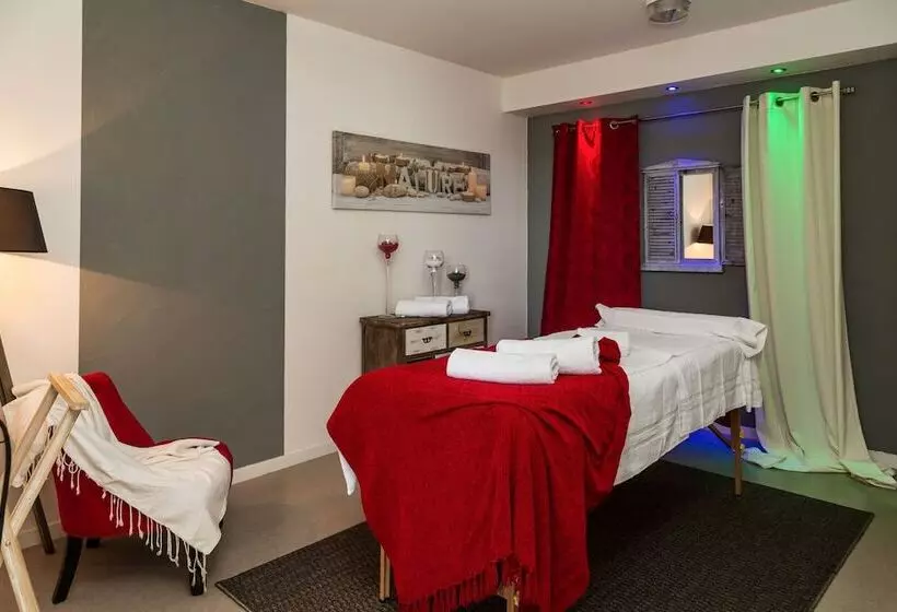 בית מלון כפרי Résidence Odalys Archipel