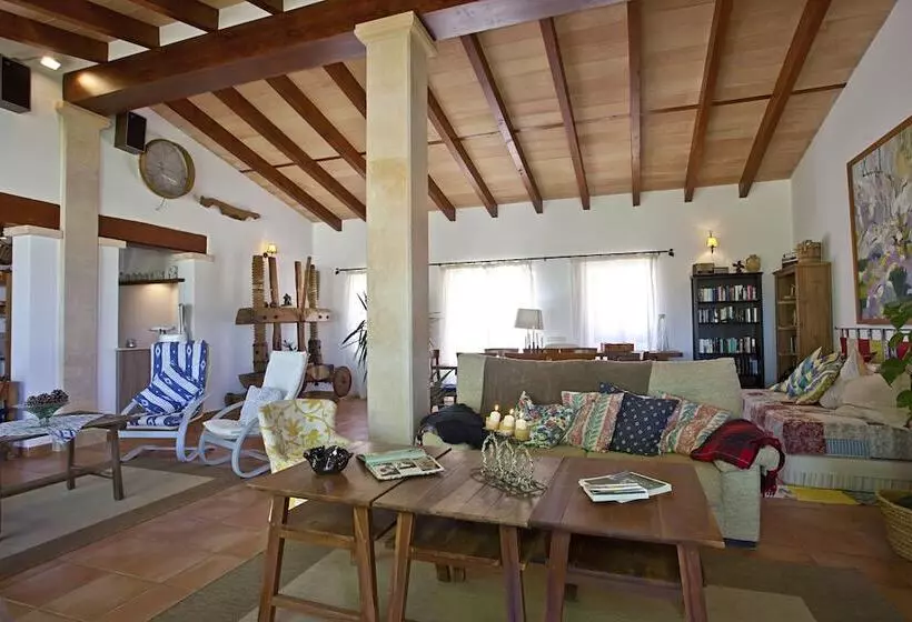 فندق ريفى Agroturisme Na Martina