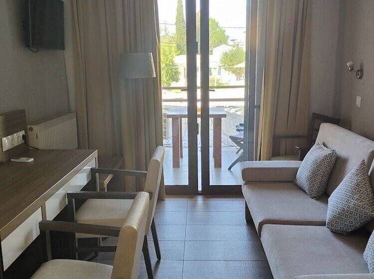 Opera Blue Hotel Gouvia Corfu