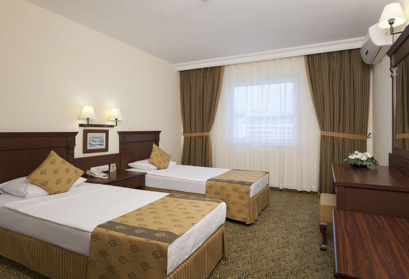 Royal Garden Suite Hotel