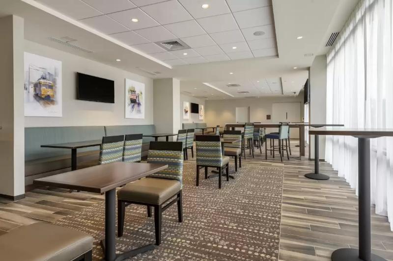 فندق Comfort Inn & Suites Pittsburgh Northshore