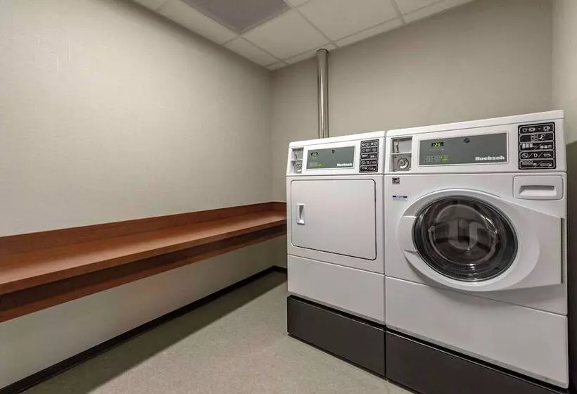ホテル Comfort Inn & Suites Pittsburgh Northshore