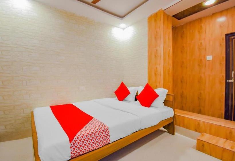 בית מלון כפרי Fabexpress Golden Imperial Nr Gariyahat Market