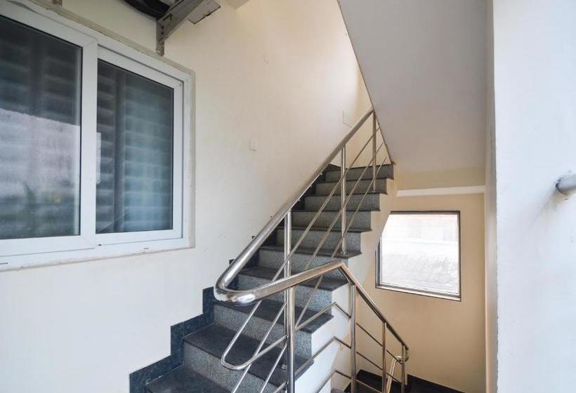 ホテル Flagship 77505 Nakshatra Residency