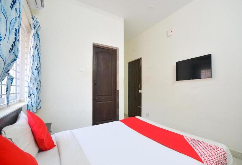 ホテル Flagship 77505 Nakshatra Residency