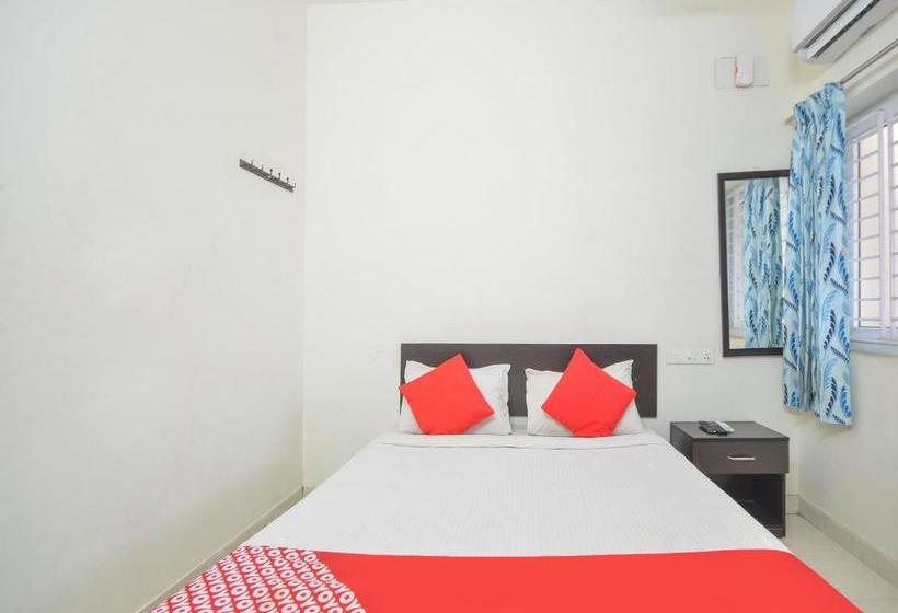 ホテル Flagship 77505 Nakshatra Residency