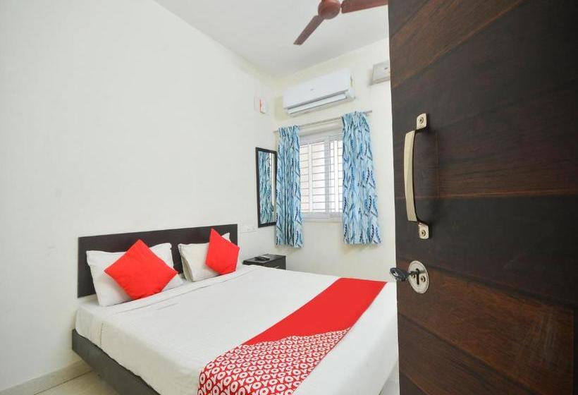 ホテル Flagship 77505 Nakshatra Residency