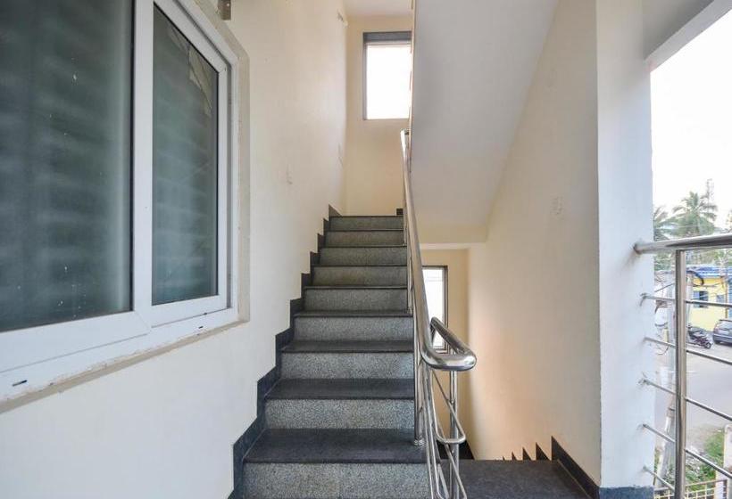 ホテル Flagship 77505 Nakshatra Residency