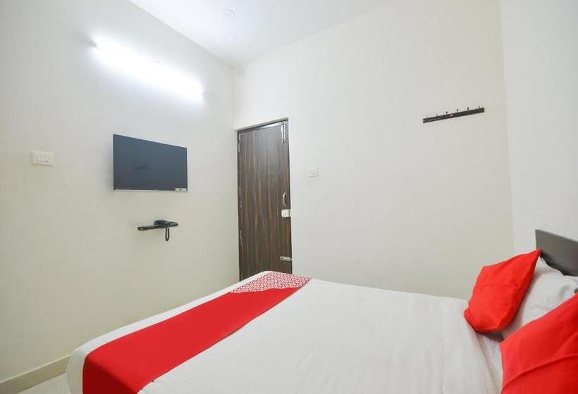 ホテル Flagship 77505 Nakshatra Residency