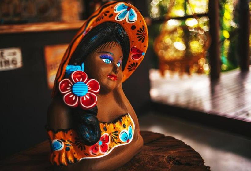 بنسيون Recantos Do Dende