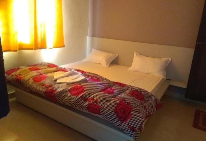 Travel Dreams Hostel