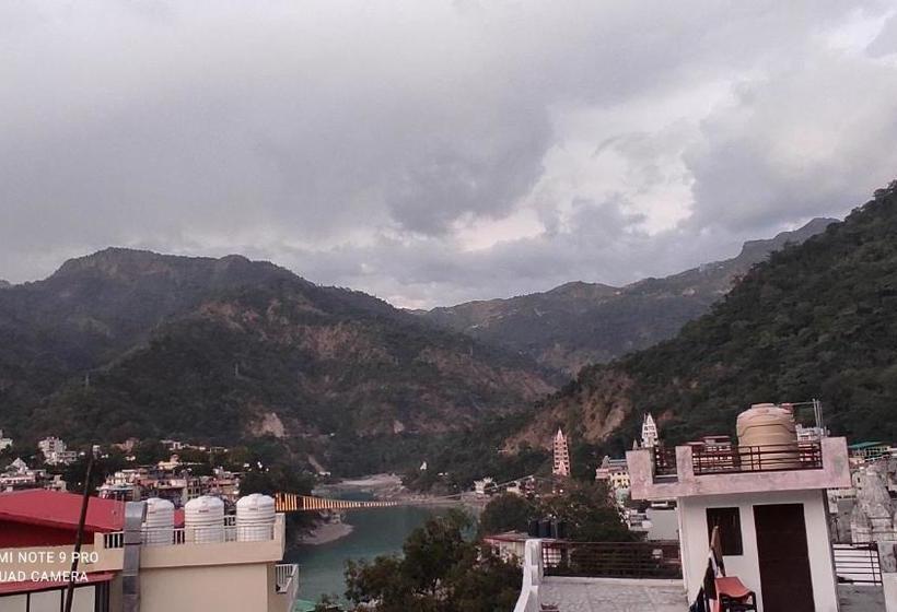 Travel Dreams Hostel