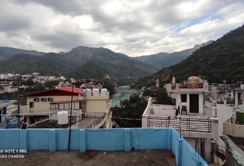 Travel Dreams Hostel