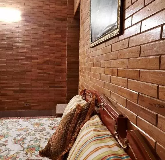 هتل Bhurban Valley Guest House
