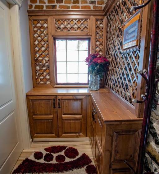 هتل Bujtina Te Rapi