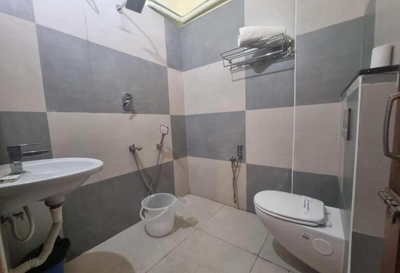 هتل Le Supreme Inn