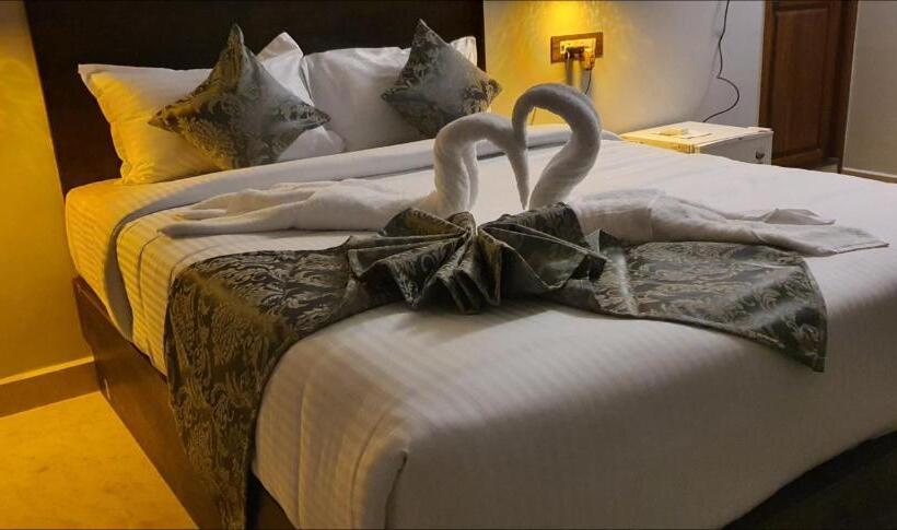 هتل Le Supreme Inn