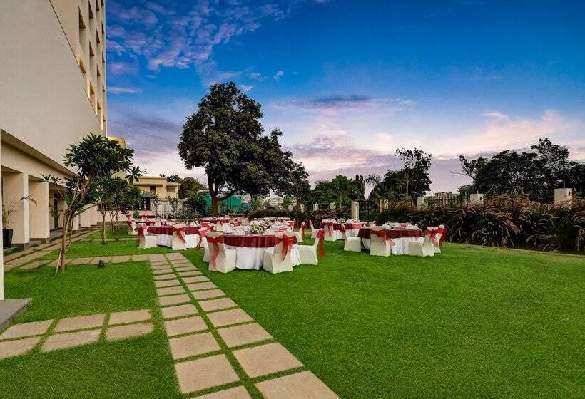 Hotel Lemon Tree Premier Vijayawada