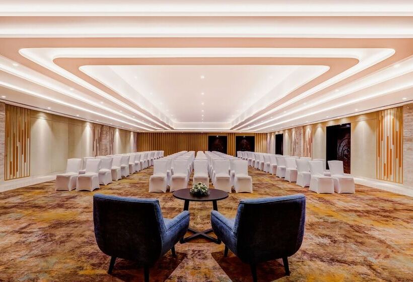 Hotel Lemon Tree Premier Vijayawada