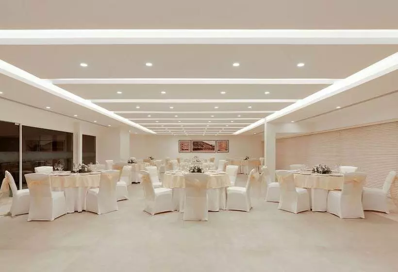 ホテル Lemon Tree Premier Vijayawada