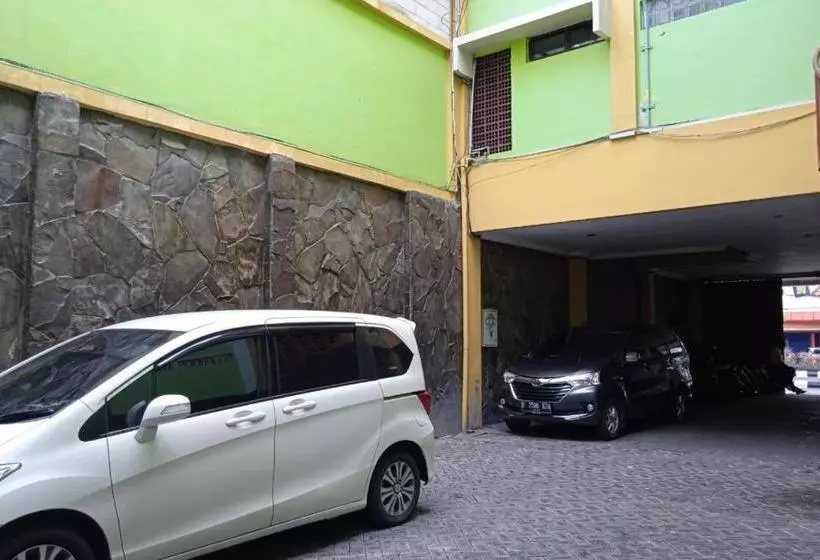 هتل Oyo 90177  Pahlawan