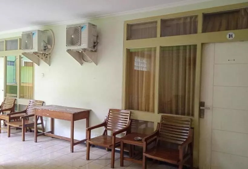 هتل Oyo 90177  Pahlawan