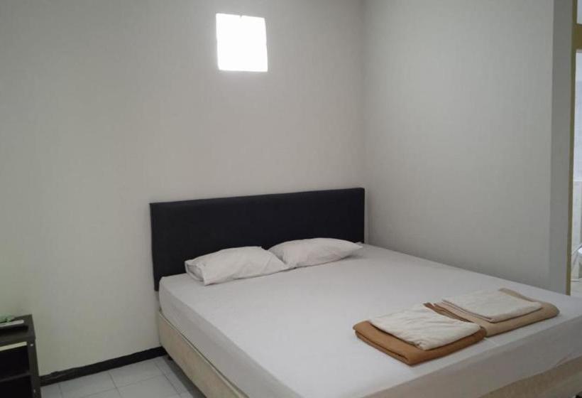 בית מלון כפרי Oyo 90177 Pahlawan