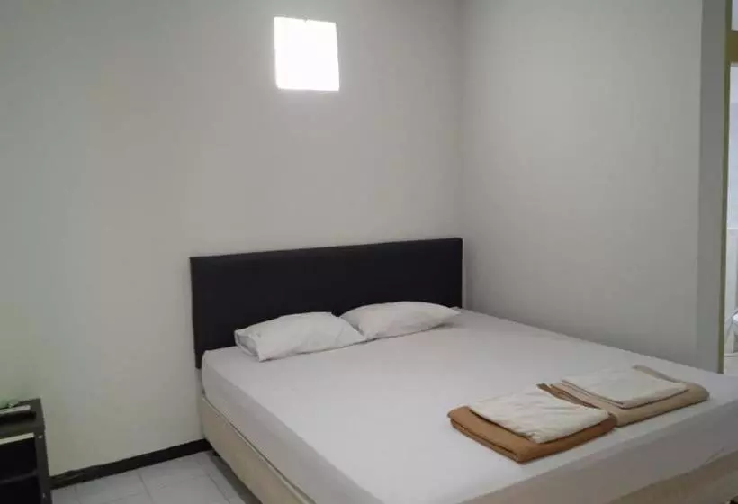 هتل Oyo 90177  Pahlawan