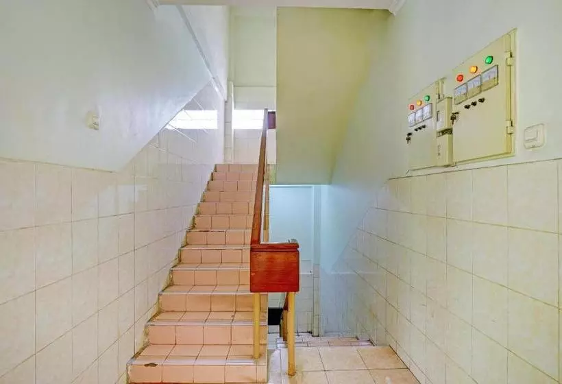 هتل Oyo 90177  Pahlawan