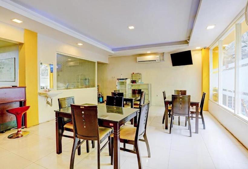 בית מלון כפרי Oyo 90177 Pahlawan