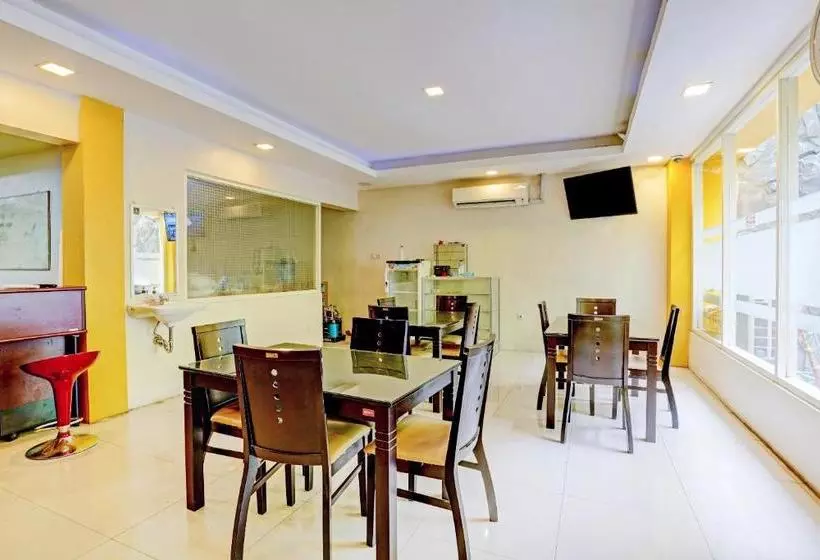 هتل Oyo 90177  Pahlawan