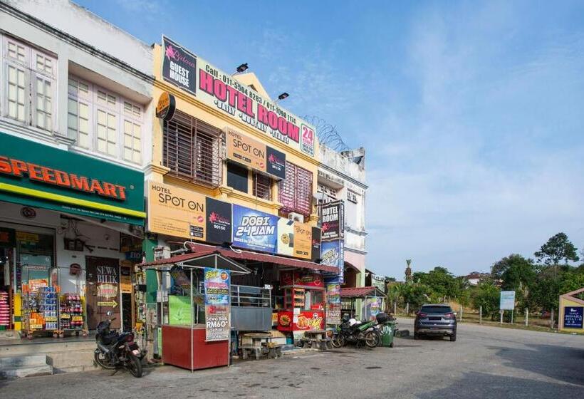 هتل Spot On 90156 Bidara Guest House