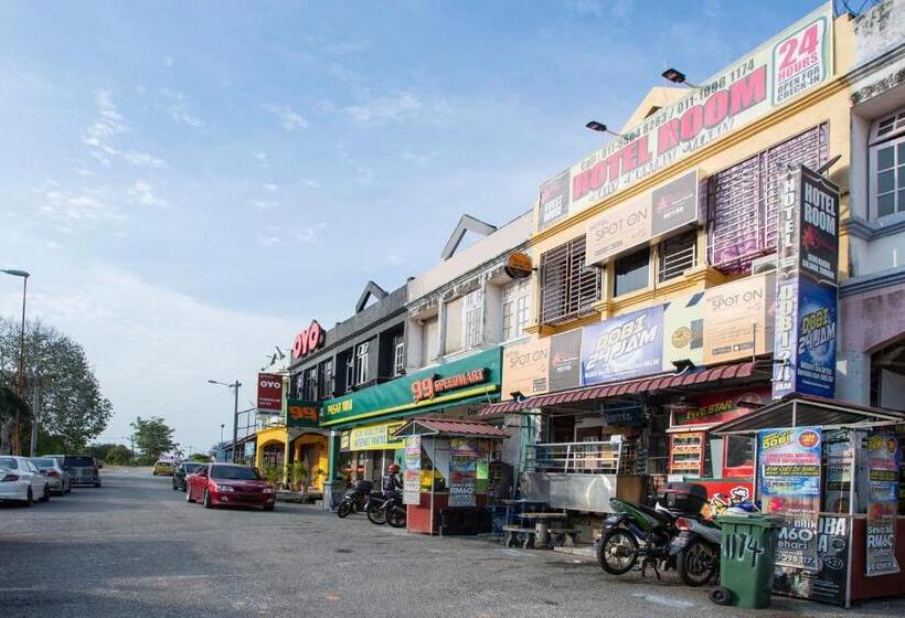 هتل Spot On 90156 Bidara Guest House