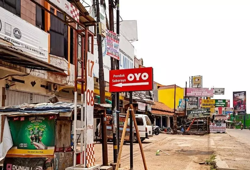 ホテル Spot On 90200 Pondok Sabaraya Cileunyi Syariah