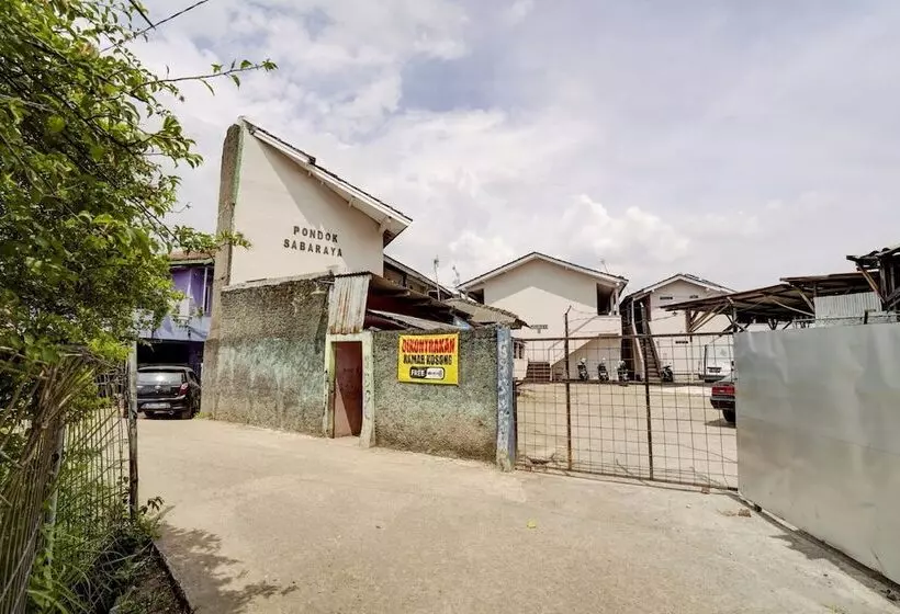 ホテル Spot On 90200 Pondok Sabaraya Cileunyi Syariah