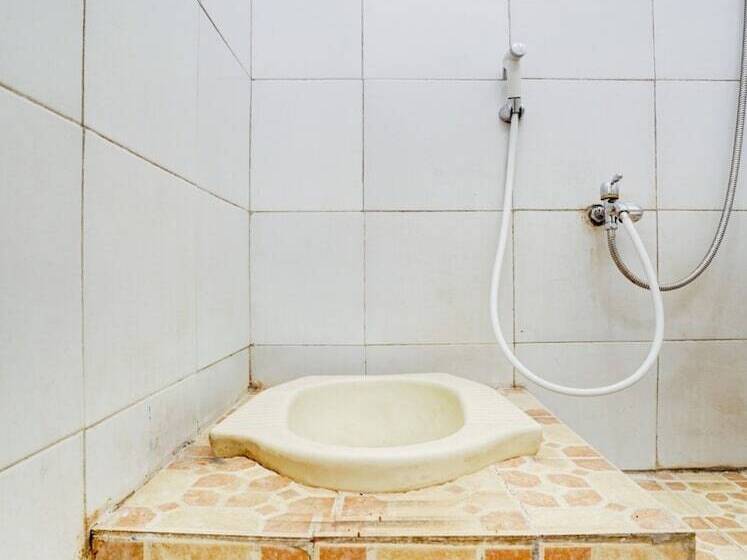 هتل Spot On 90200 Pondok Sabaraya Cileunyi Syariah